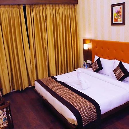 Hotel Citi Inn Grande Zirakpur Екстер'єр фото