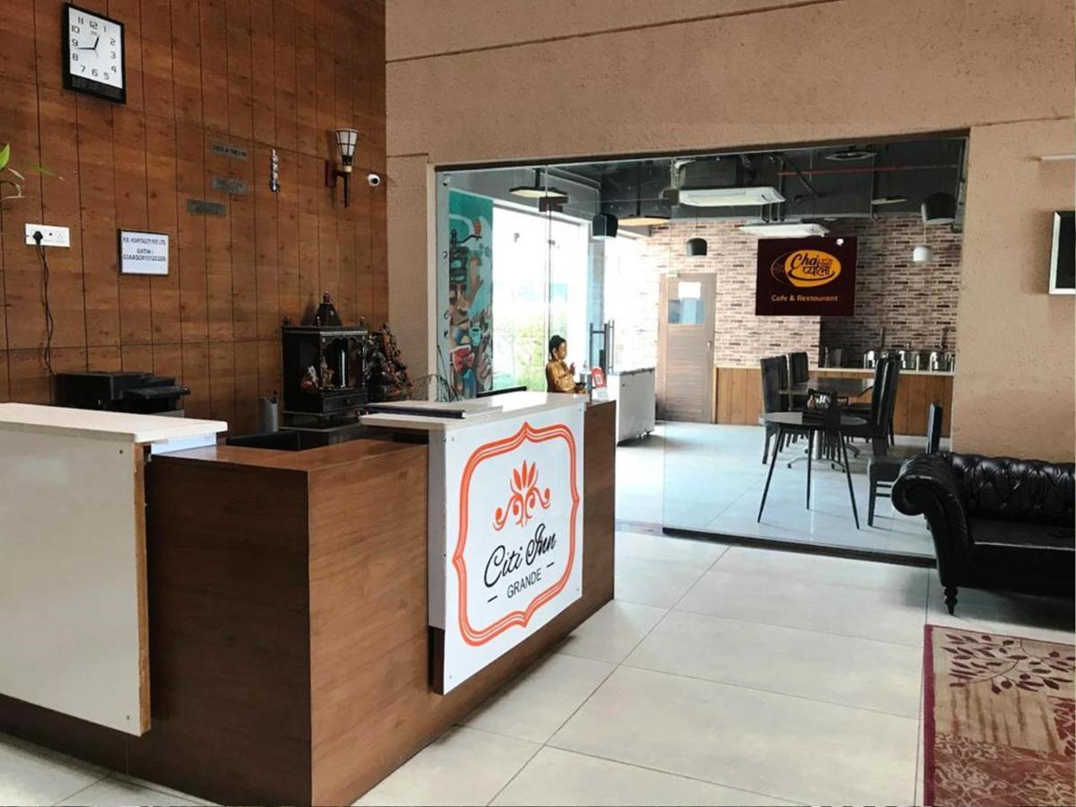 Hotel Citi Inn Grande Zirakpur Екстер'єр фото