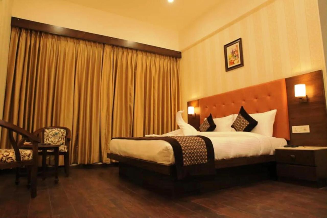 Hotel Citi Inn Grande Zirakpur Екстер'єр фото