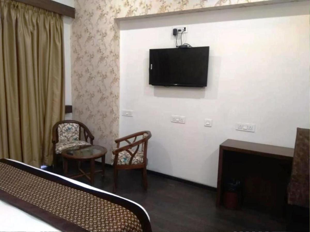 Hotel Citi Inn Grande Zirakpur Екстер'єр фото